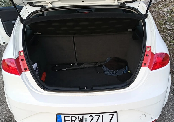 Seat Leon cena 17900 przebieg: 338500, rok produkcji 2010 z Łomianki małe 121